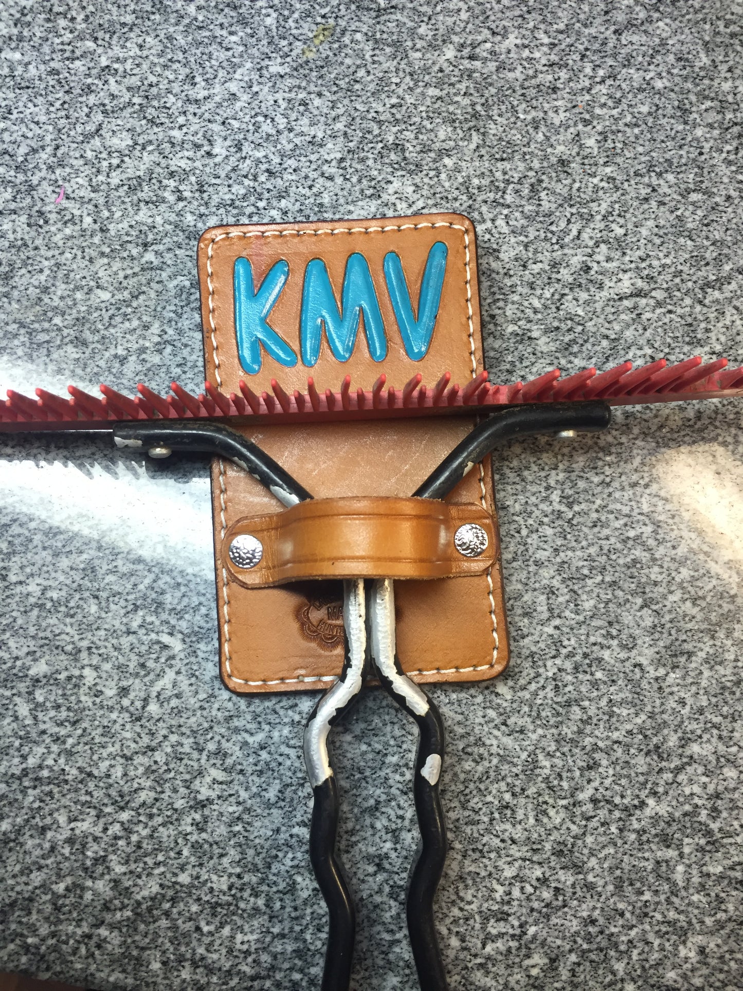 Custom show comb holder