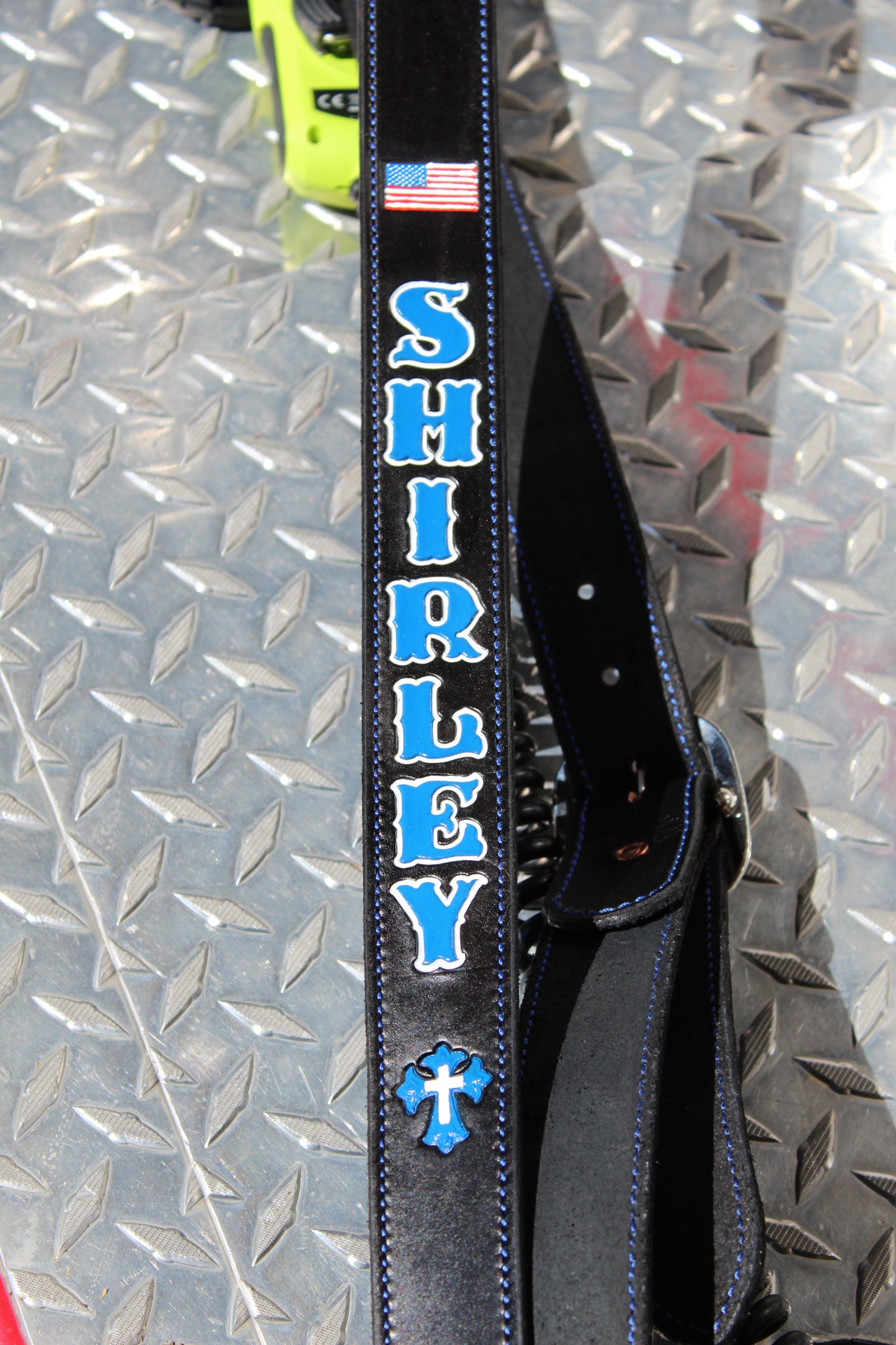 Traditional radio strap